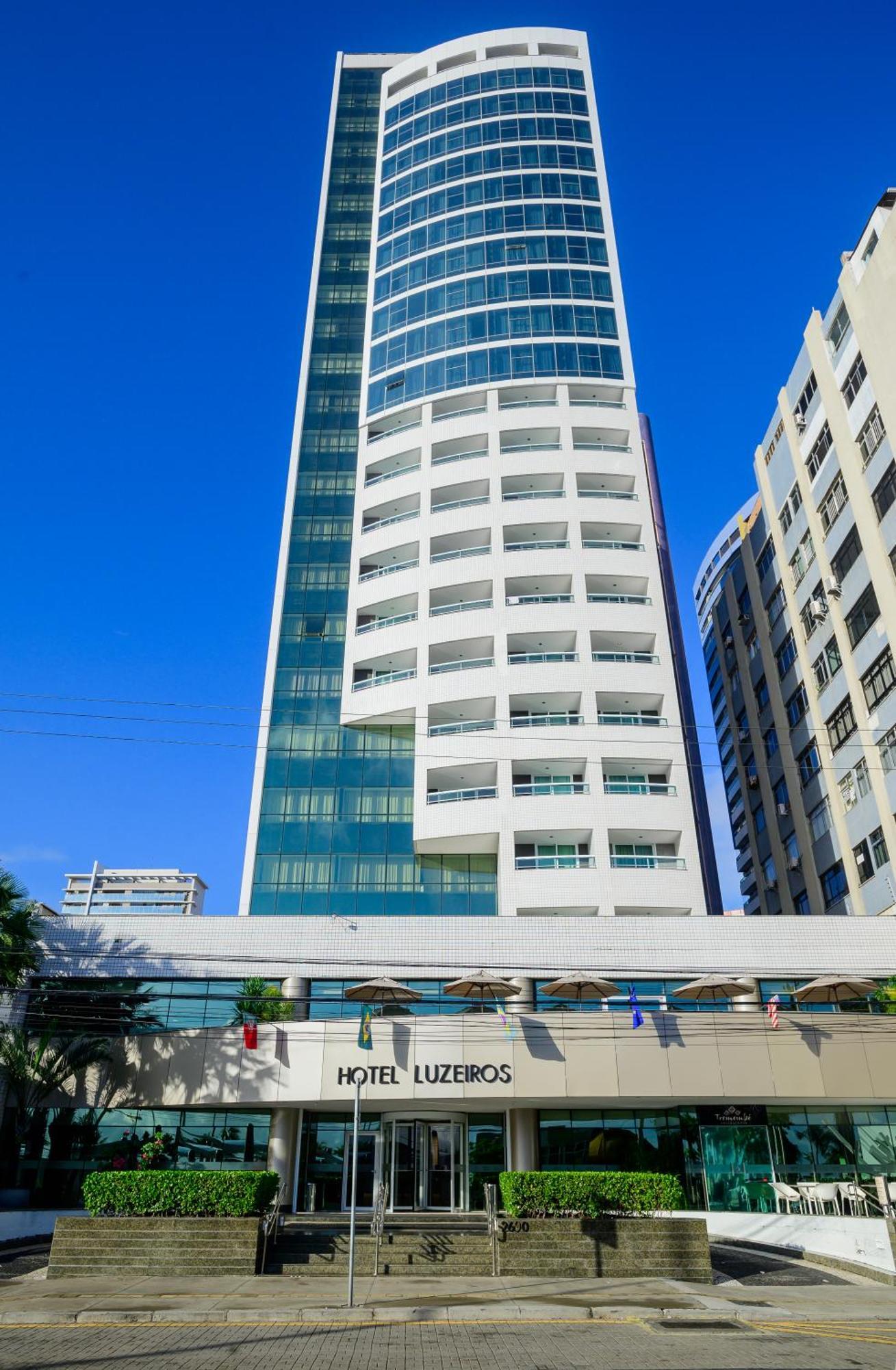 Hotel Luzeiros Fortaleza Exterior foto The building in 2013