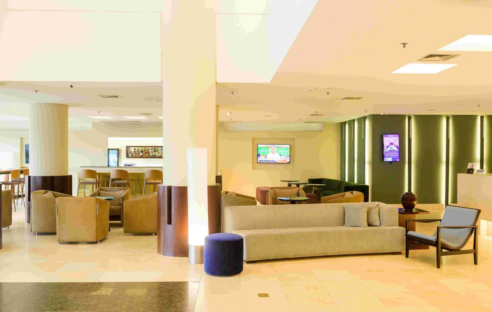 Hotel Luzeiros Fortaleza Exterior foto The lounge at the airport