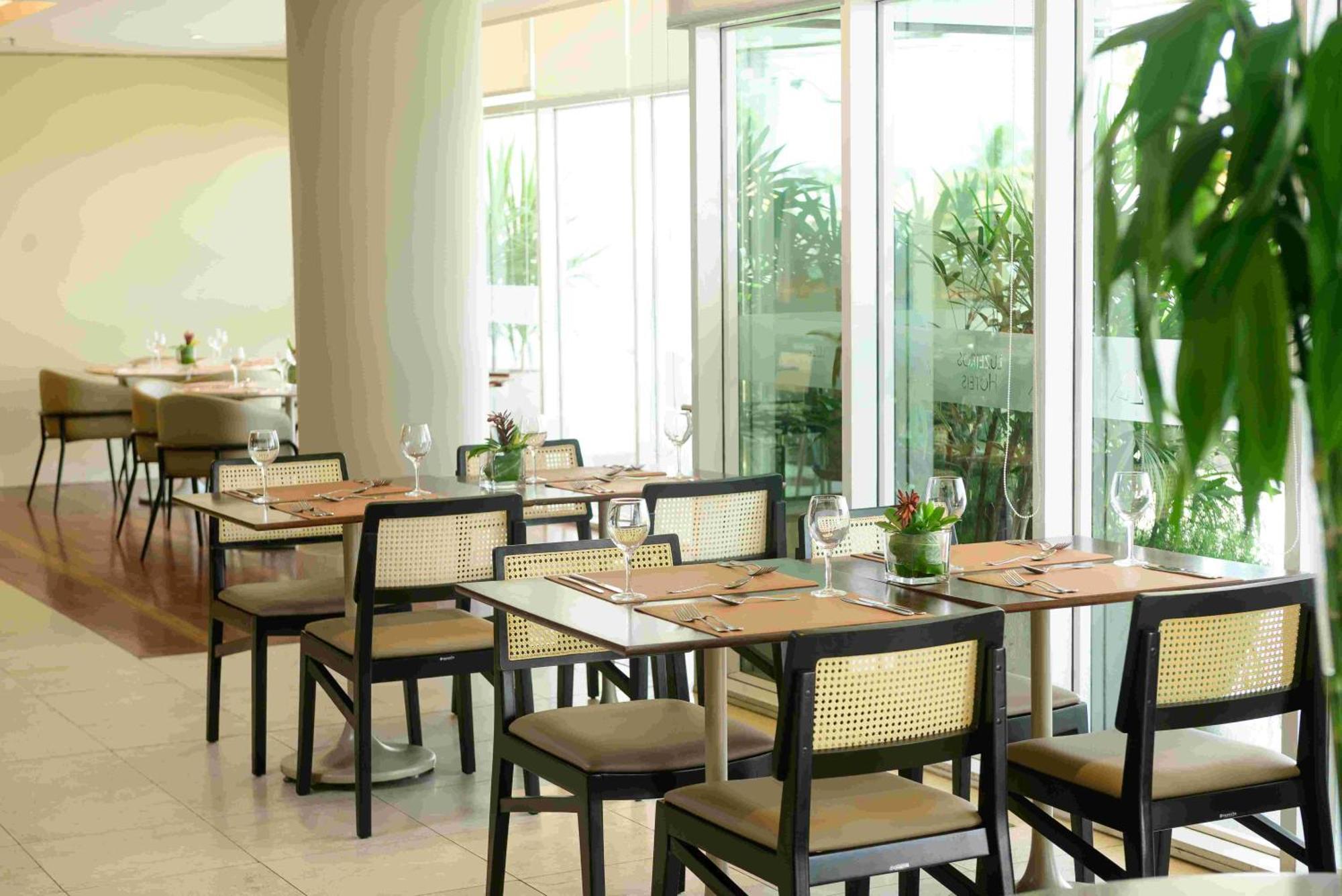 Hotel Luzeiros Fortaleza Exterior foto Restaurant