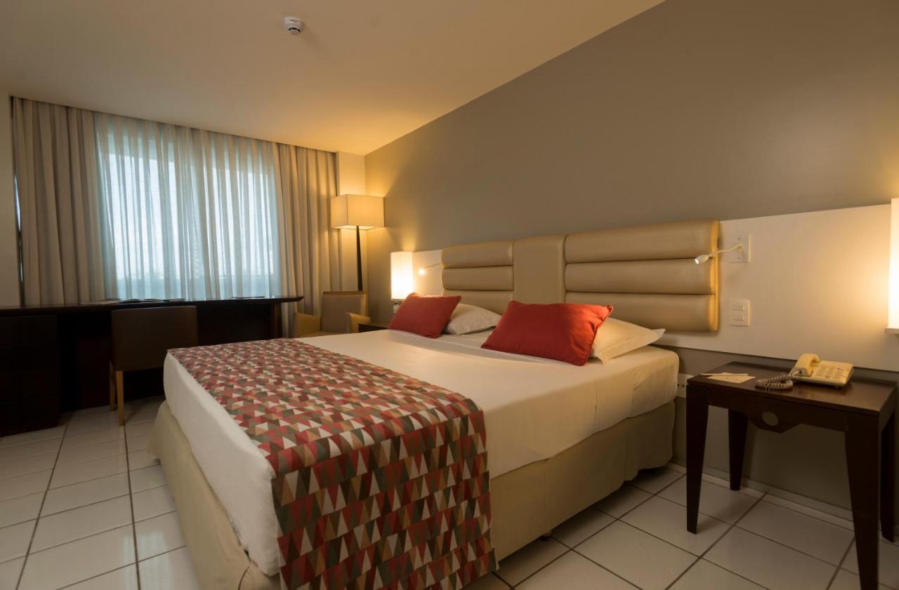 Hotel Luzeiros Fortaleza Exterior foto A room at the hotel